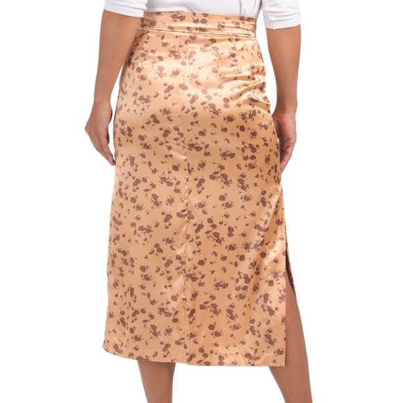🔥Zara Satin Floral high waisted midi skirt - Picture 2 of 8